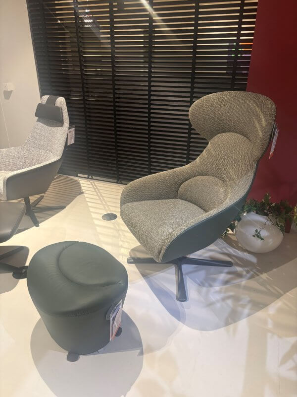 Avia fauteuil + poef van Bert Plantagie - Afbeelding 3