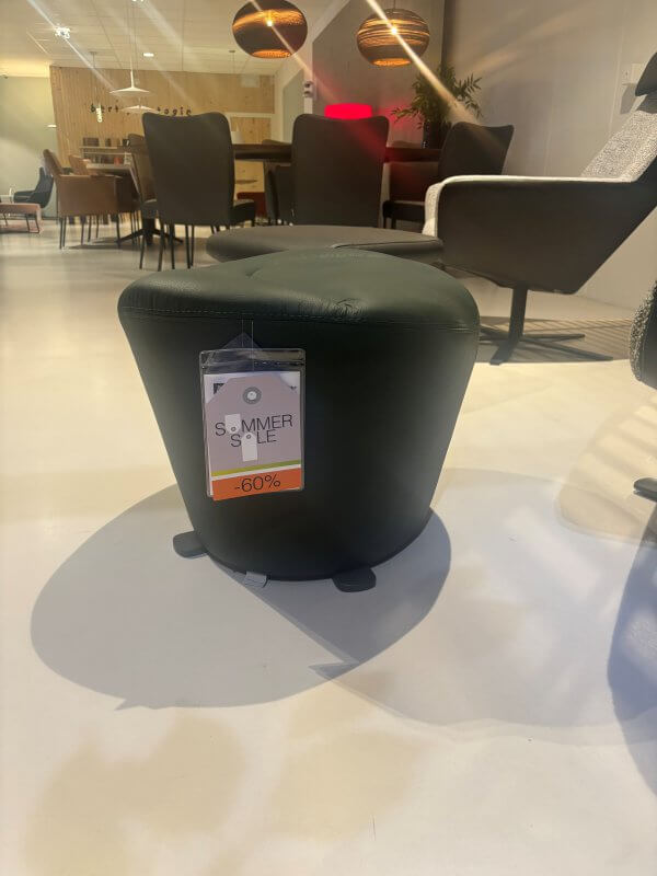 Avia fauteuil + poef van Bert Plantagie - Afbeelding 5