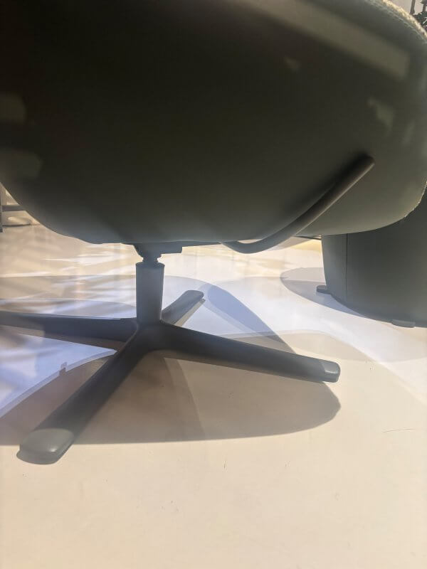 Avia fauteuil + poef van Bert Plantagie - Afbeelding 6