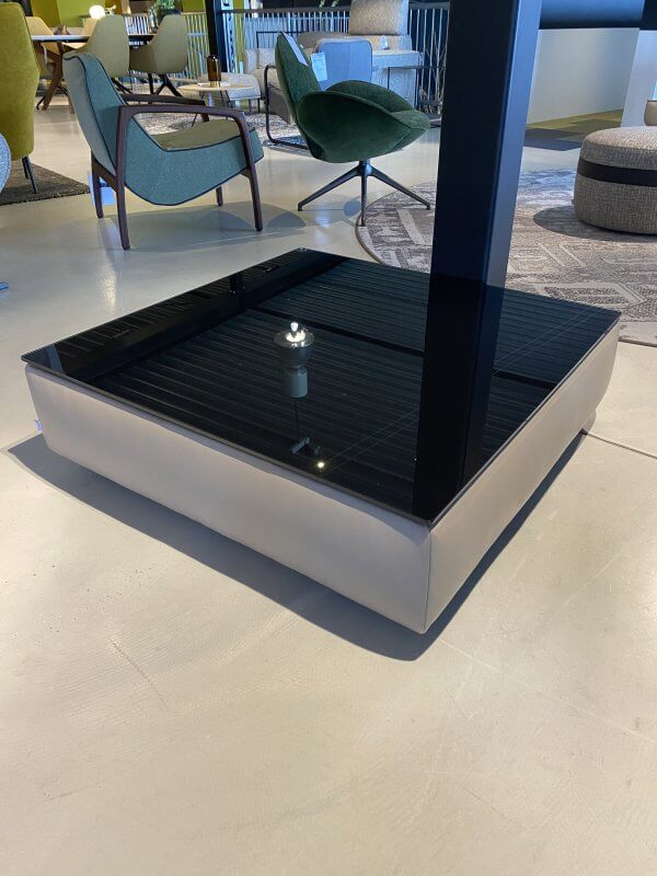Jori Tirga Divanbase tafel